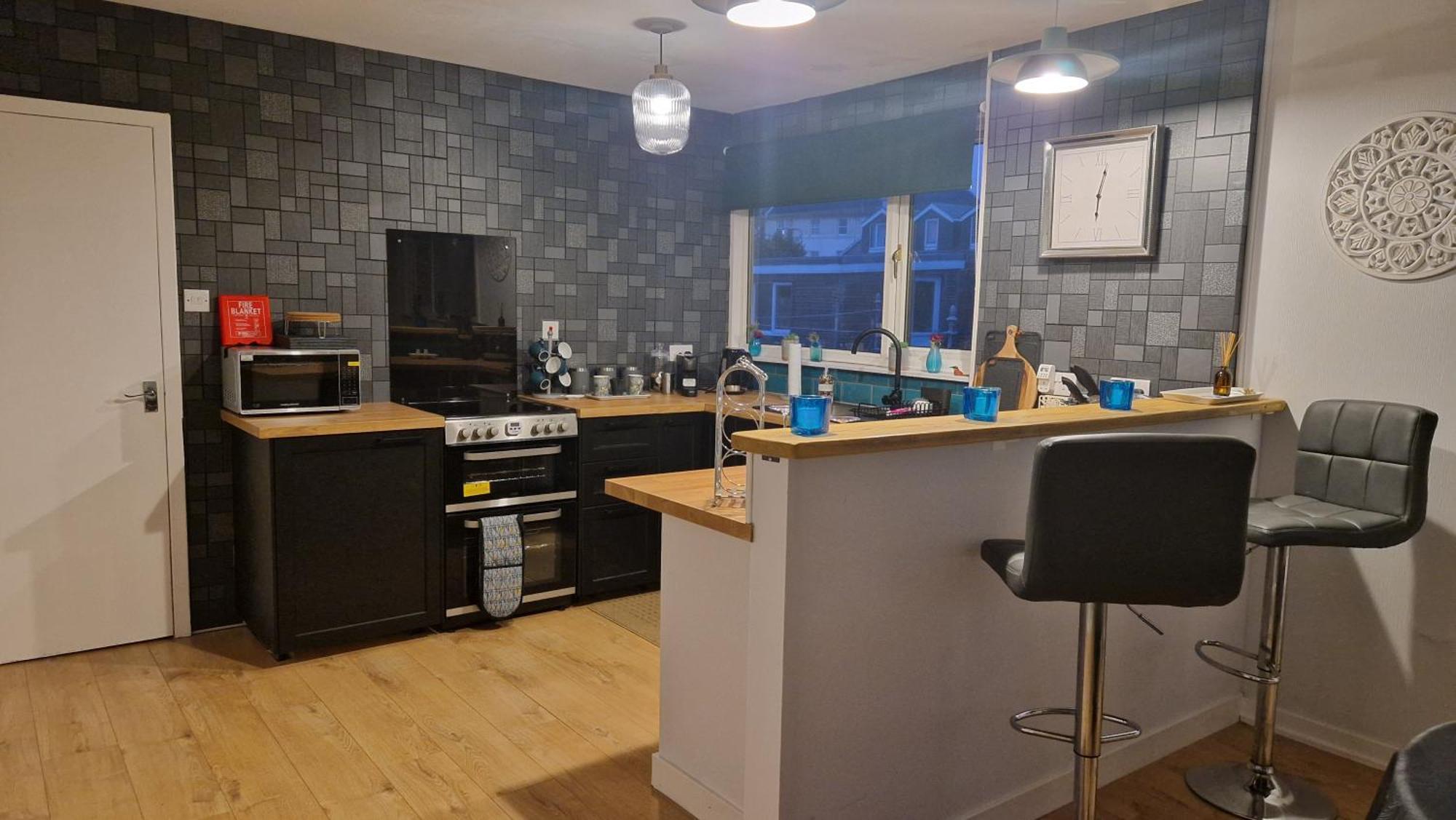 175 On Clyde - Spacious & Cosy Cedar Wood Bungalow 헬렌스버그 외부 사진